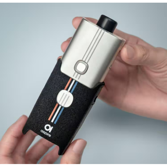 Aspire Cloudflask S Pod Mod gümüş renkli, siyah kılıflı, şık elektronik sigara.