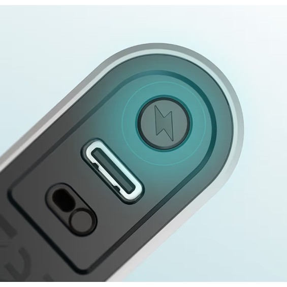 Aspire Gotek Nano Pod Mod şarj portu ve güç düğmesi detayı.