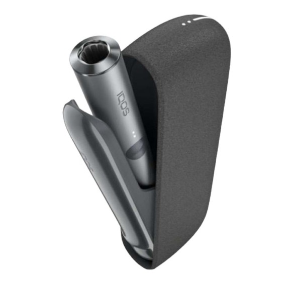IQOS ILUMA Set Pod Mod Gri, şık tutucu içinde gösteriliyor.