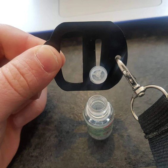 Alpha 3'ü 1 Arada Shortfill Şişe Kapağı Açma Aparatı Siyah